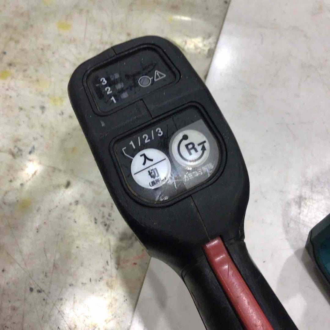 ◇マキタ(Makita) 充電式片刃ヘッジトリマ MUH012GZ【川口店】