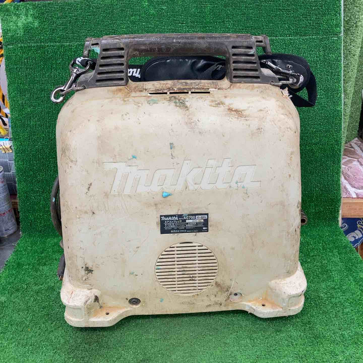 ★マキタ(makita) エアコンプレッサー AC700【川崎店】