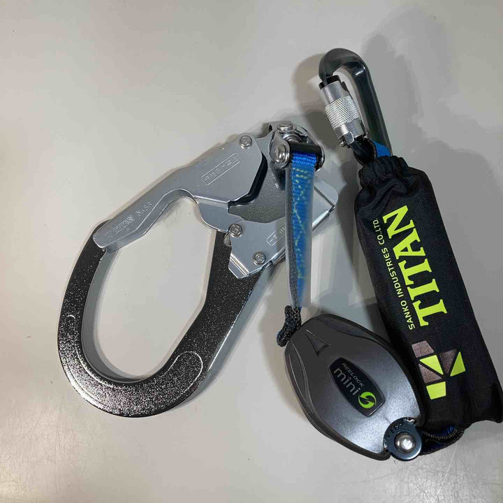 ◇タイタン(TITAN) 巻取式ランヤード シングル HL-HS-130-CC リーロックミニ REELOCK mini製造年月2025-6【戸田店】