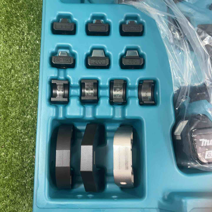 ★マキタ(makita) コードレス圧着機 TC300DRG【川崎店】