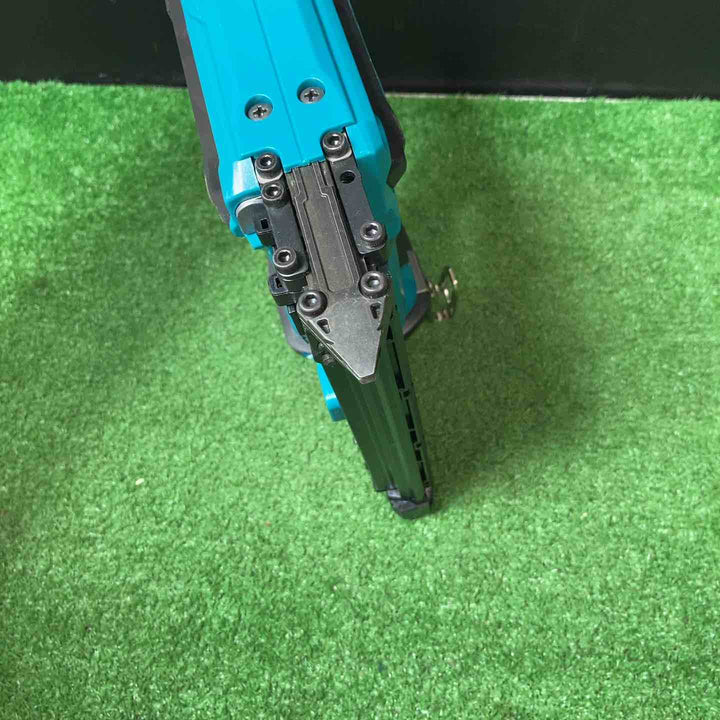 【中古品】★マキタ(makita) コードレスフィニッシュネイラ FN350DRG ◇バッテリー充電数6回！【岩槻店】