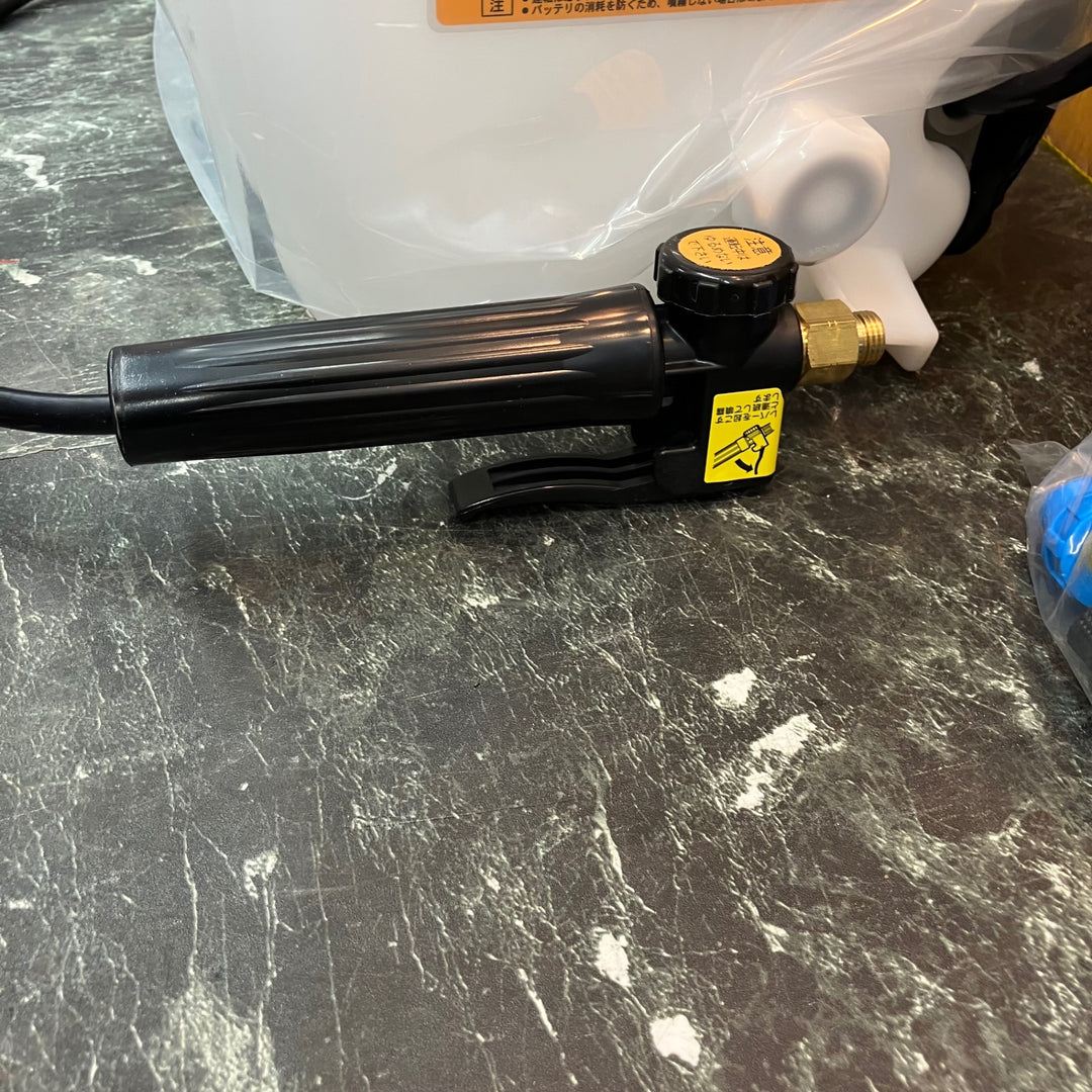 マキタ 充電式噴霧器 本体のみ 18V 15L MUS154DZ【八潮店】