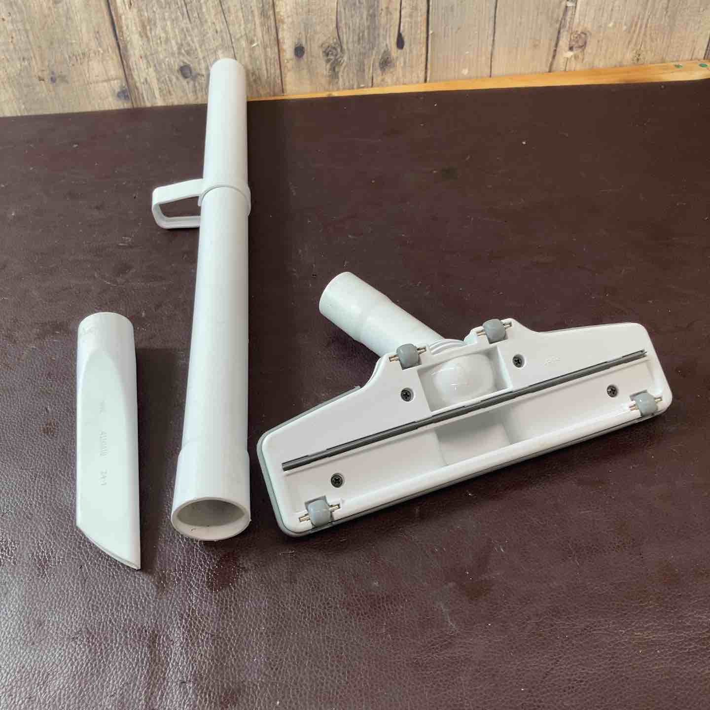 中古品】マキタ(makita) コードレスクリーナー CL180FDZW 18V 掃除機