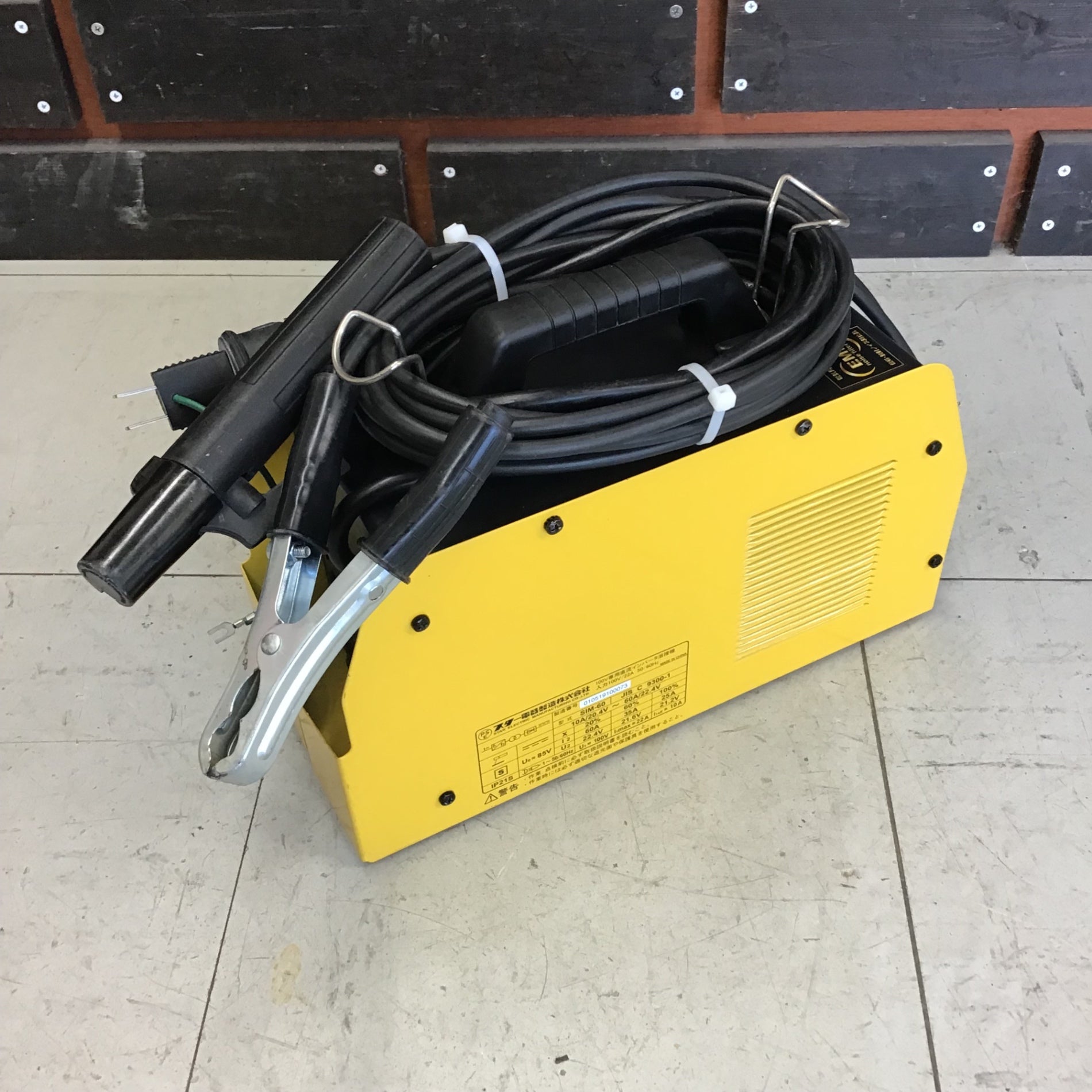 中古品】 スズキッド/SUZUKID 直流インバーター溶接機 IMAX60・SIM-60