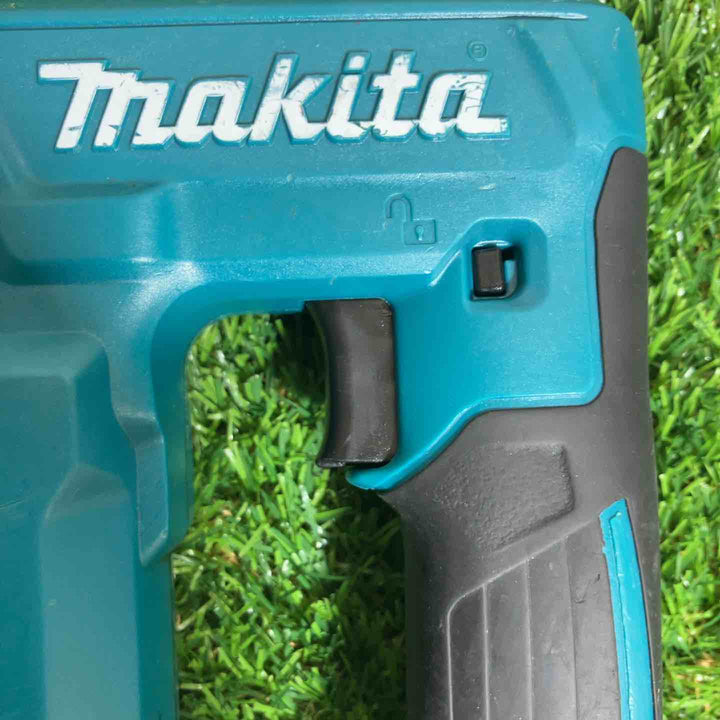 ◇マキタ(makita) コードレスタッカ ST112DZ　18V対応、本体のみ【戸田店】