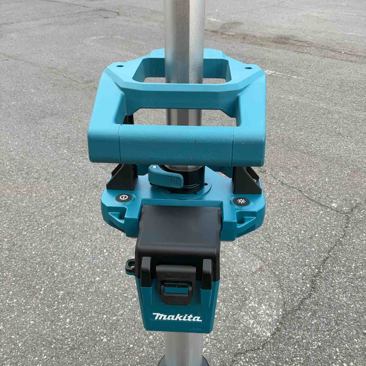 【店頭受取り限定】★マキタ(makita) コードレスタワーライト ML814【岩槻店】