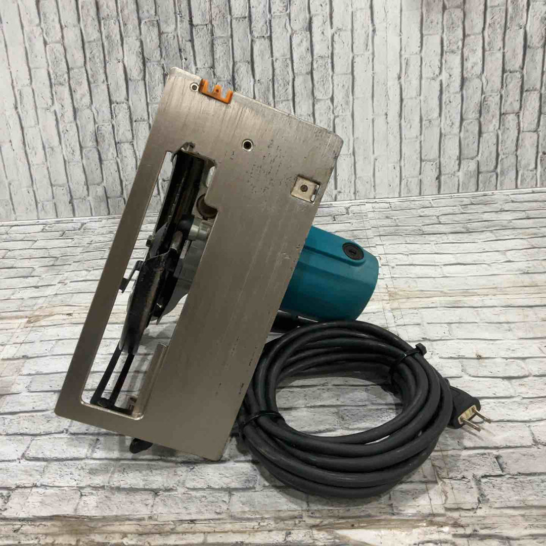 ◇マキタ(makita) 190mm丸ノコ 5832BA【川口店】