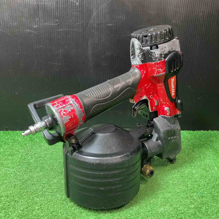 ◇マキタ(makita)  高圧エア釘打ち機 AN610H【岩槻店】