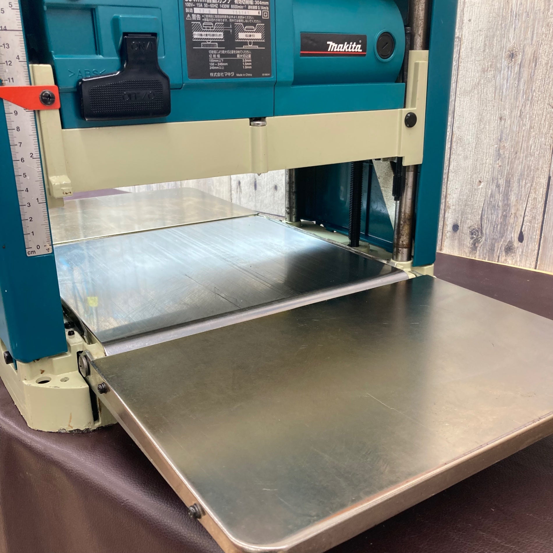 中古品】☆マキタ(makita) 自動カンナ 2012NB【東大和店】 – アクト