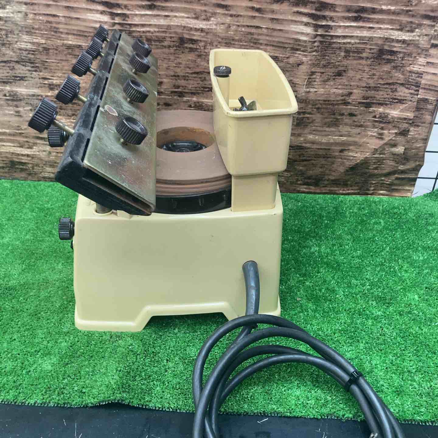 マキタ(makita) 刃物研磨機 9820-2 動作確認済み【川越店】 – アクト