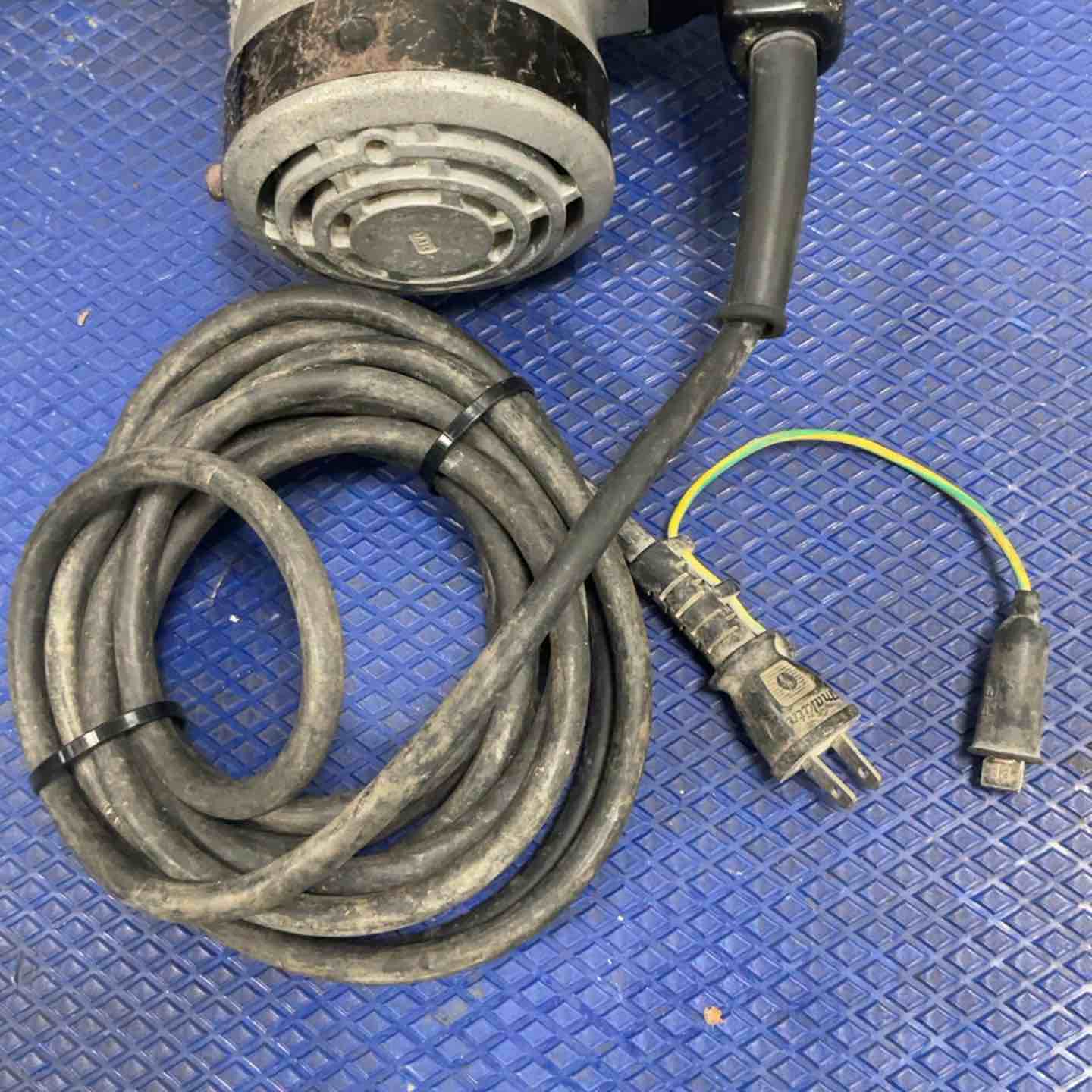 ☆マキタ(makita) 電動ハンマ HM1201【草加店】 – アクトツール
