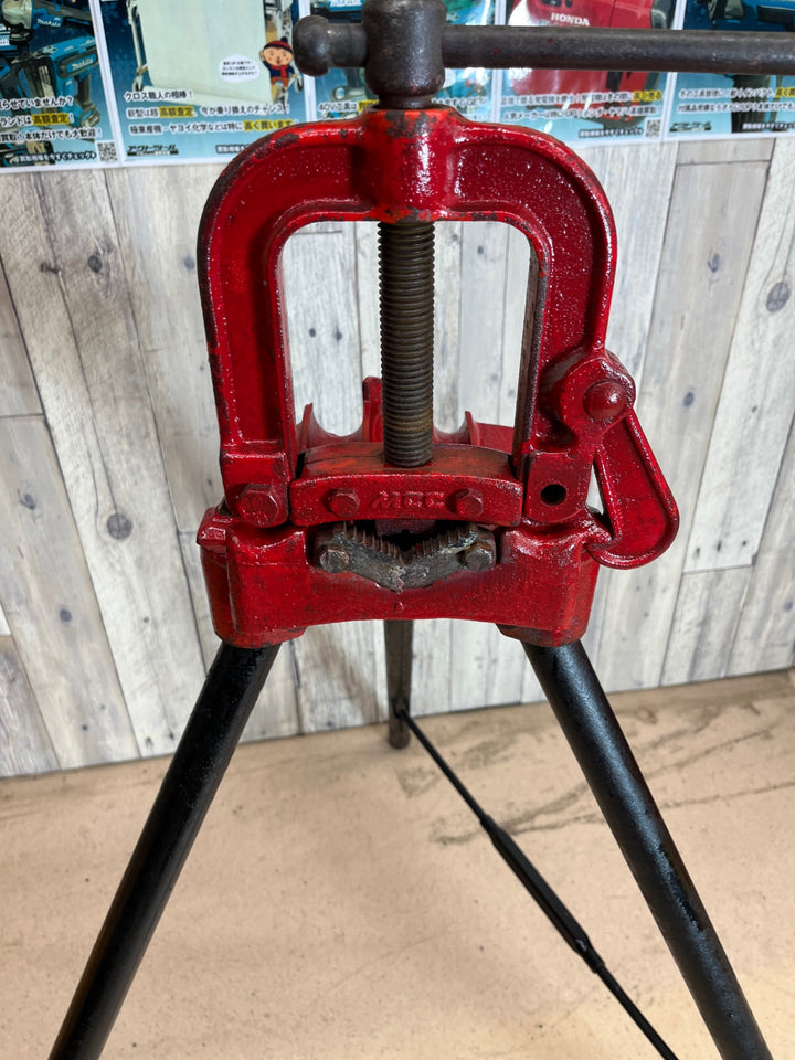 【中古品/店頭受取り限定】MCC 脚付パイプバイス NO.1 VL0101【東大和店】