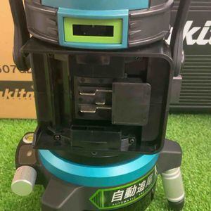 ★マキタ(makita) レーザー墨出し器 SK507GDZN バッテリー、充電器付き　標準付属有 【越谷店】