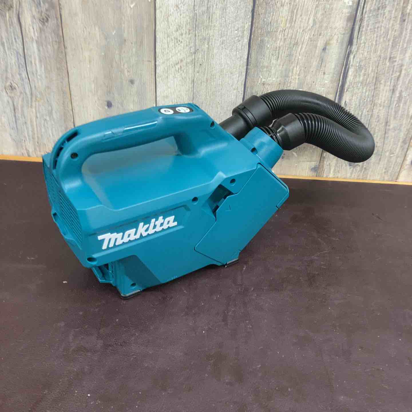 中古美品】 マキタ(makita) コードレス掃除機(充電式クリーナー