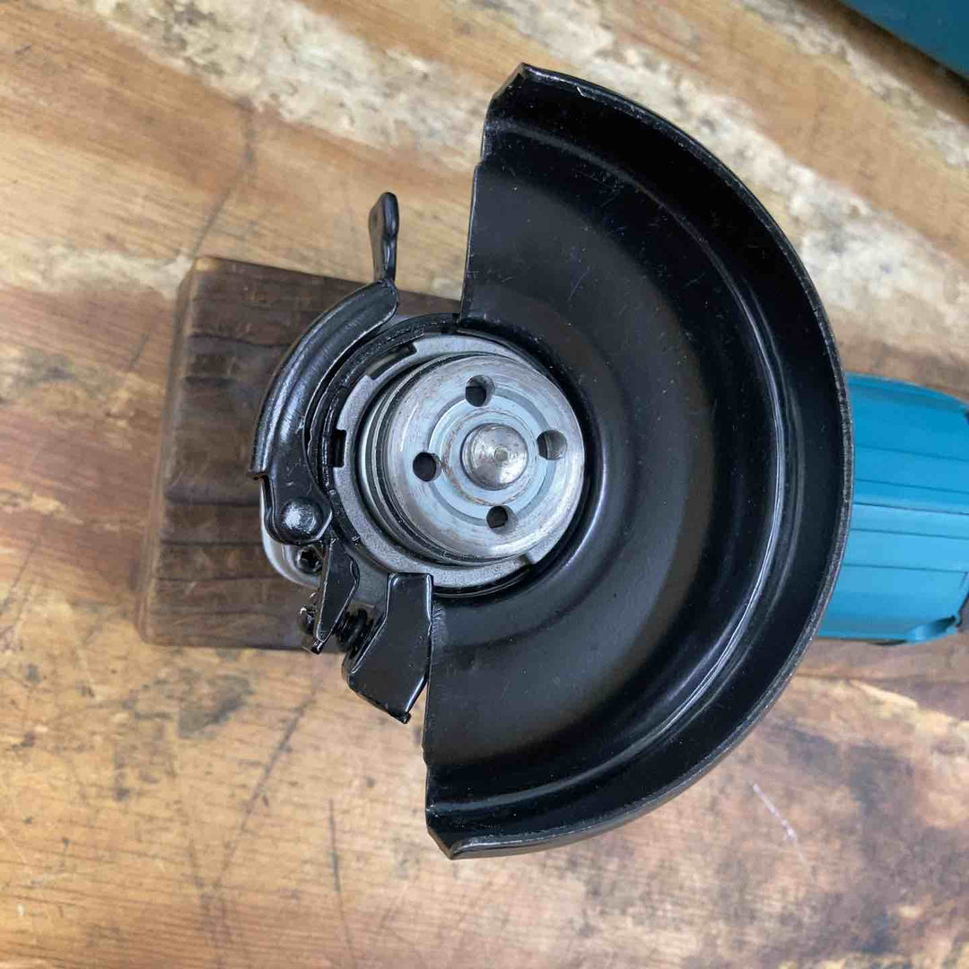 ☆マキタ(makita) 100mmコードレスディスクグラインダ GA404DZN (GA404DN)【柏店】
