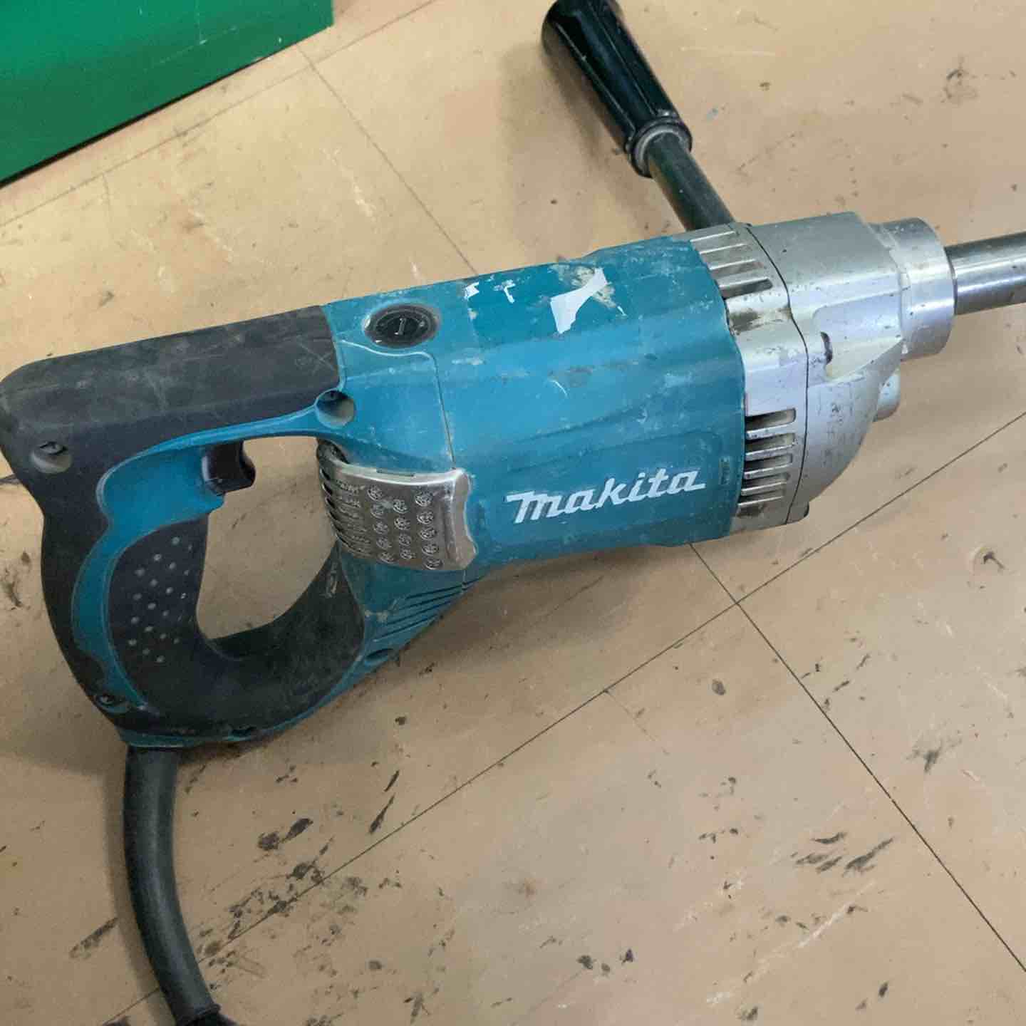 ☆マキタ(makita) コンクリートかくはん機 UT1305【草加店】 – アクト