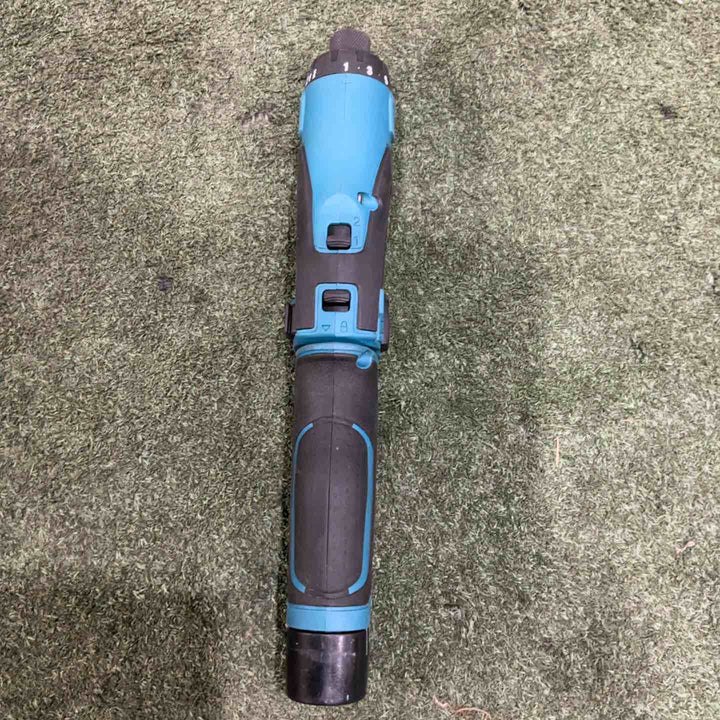 ☆マキタ(makita) コードレスペンドライバドリル DF010DS 動作確認済【川口店】