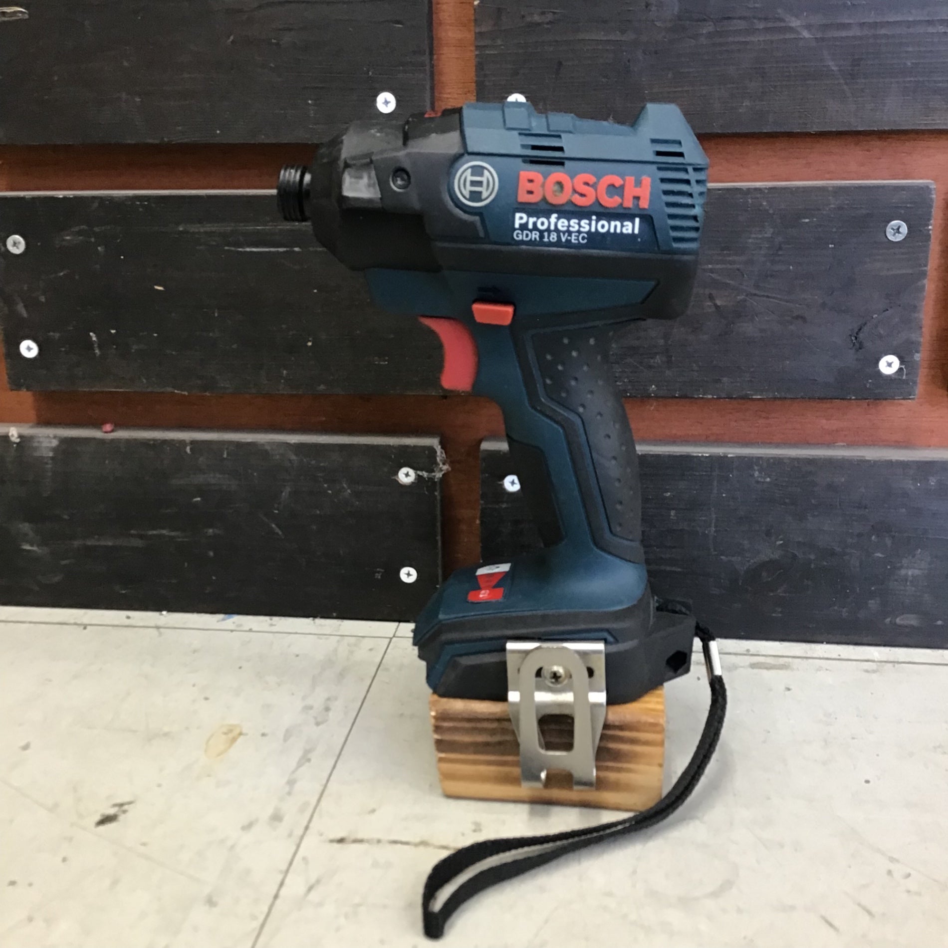 【中古品】 BOSCH/ボッシュ 18Vバッテリーインパクトドライバー〔GDR18V-EC〕 【鴻巣店】