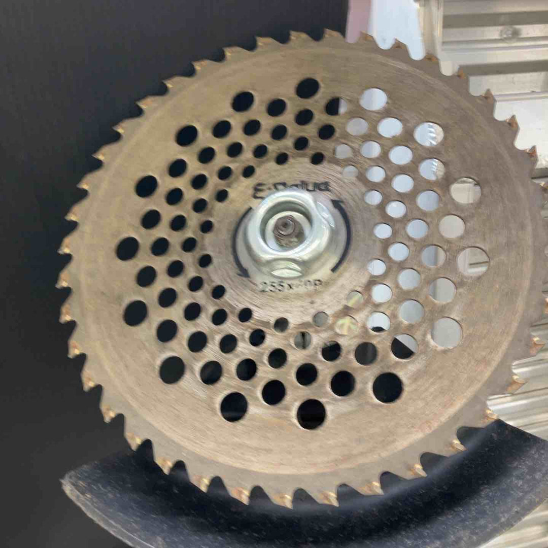 【動作確認済み 店頭受取り限定】【432】マキタ(makita) エンジン刈払機 MEM2102U　チョークのつまみが壊れている。【戸田店】