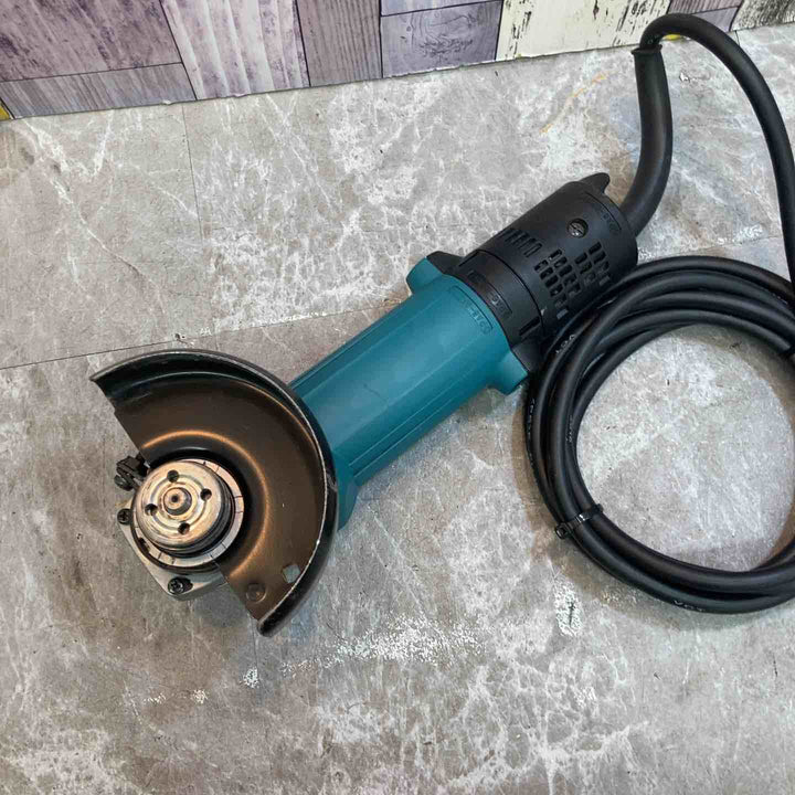 ☆マキタ(makita) 100mmディスクグラインダ 9533B【八潮店】