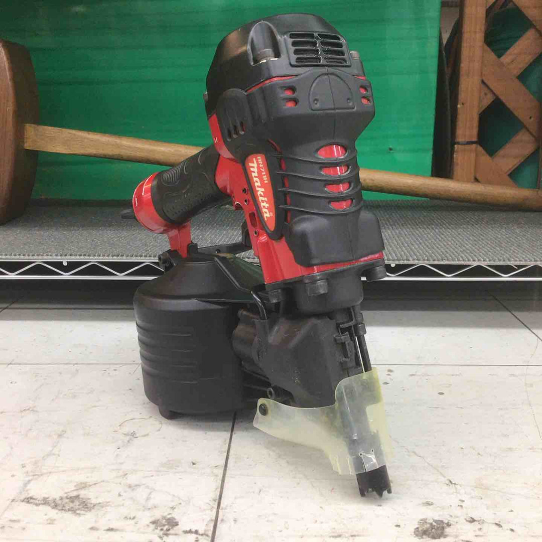 【中古品】 マキタ/makita 高圧エア釘打ち機 AN711H 【鴻巣店】