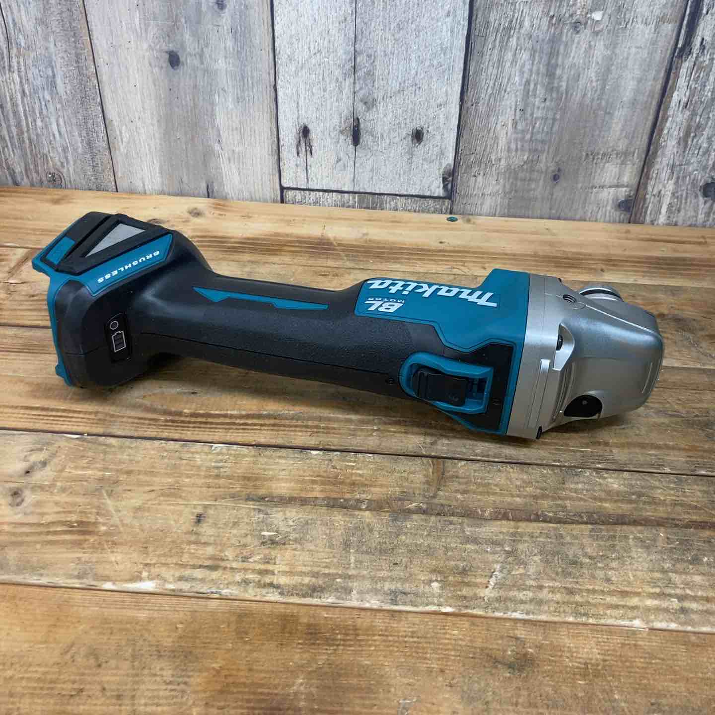 マキタ(makita) 100mmコードレスディスクグラインダ GA404DZN (GA404DN
