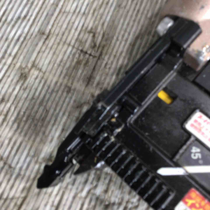 マックス(MAX) 高圧フロアタッカ HA-50F1(D)/4MAフロア 床材 留め付け フローリング材 下地材 構造用合板【越谷店】