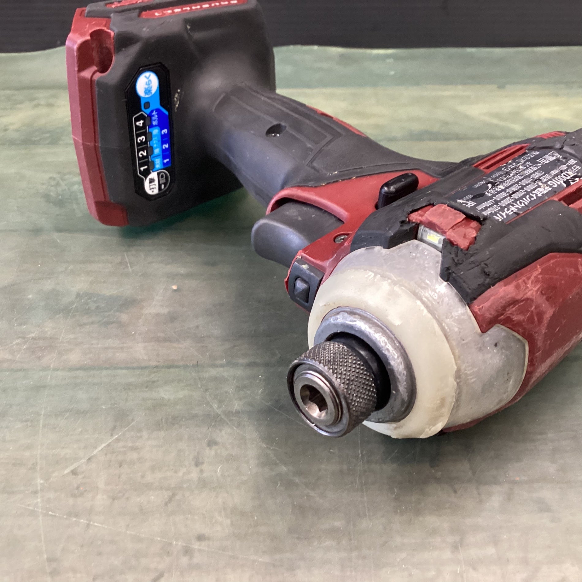 マキタ(makita) コードレスインパクトドライバ TD001GZAR【川崎店