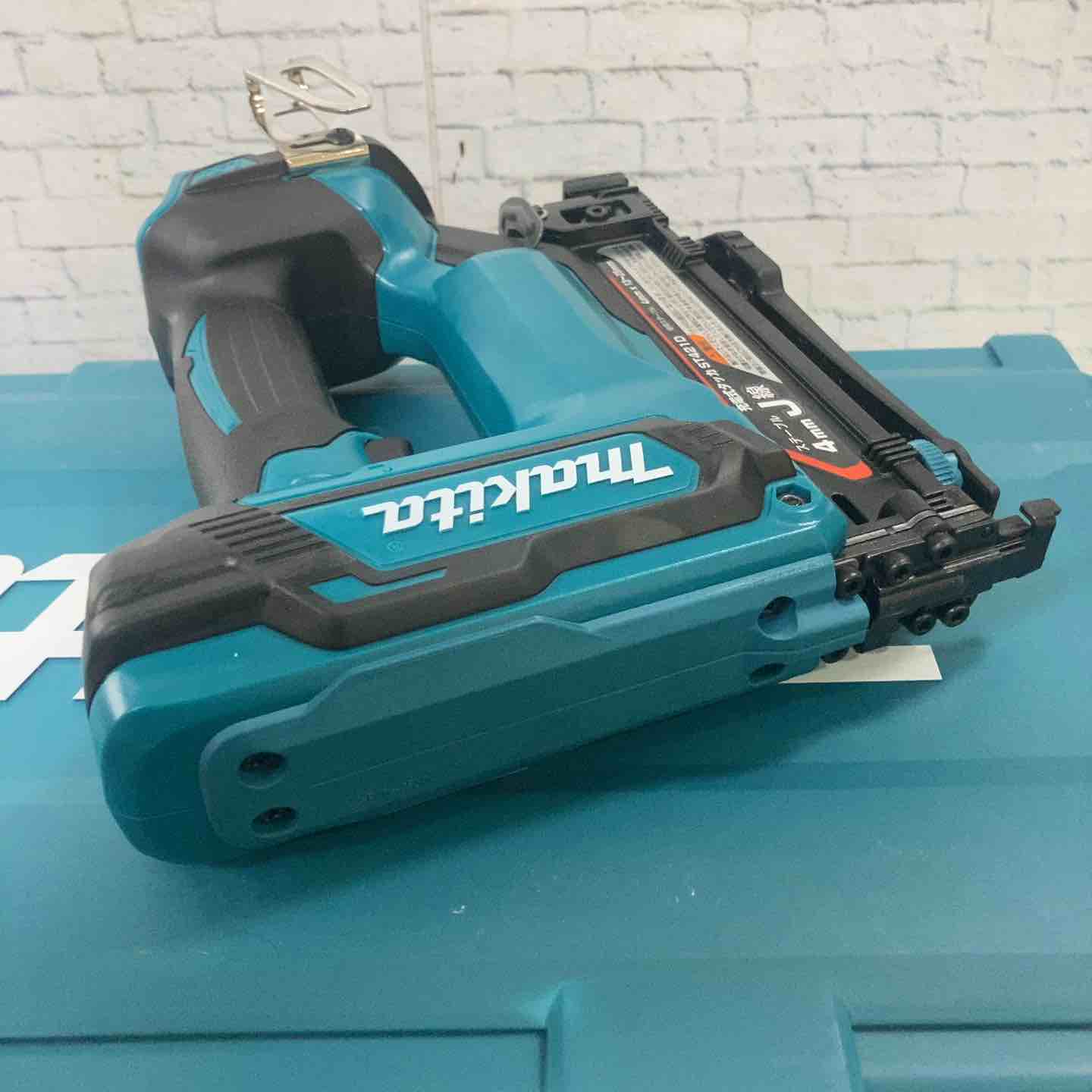 ☆マキタ(makita) コードレスタッカー ST421DZK【町田店】 – アクト