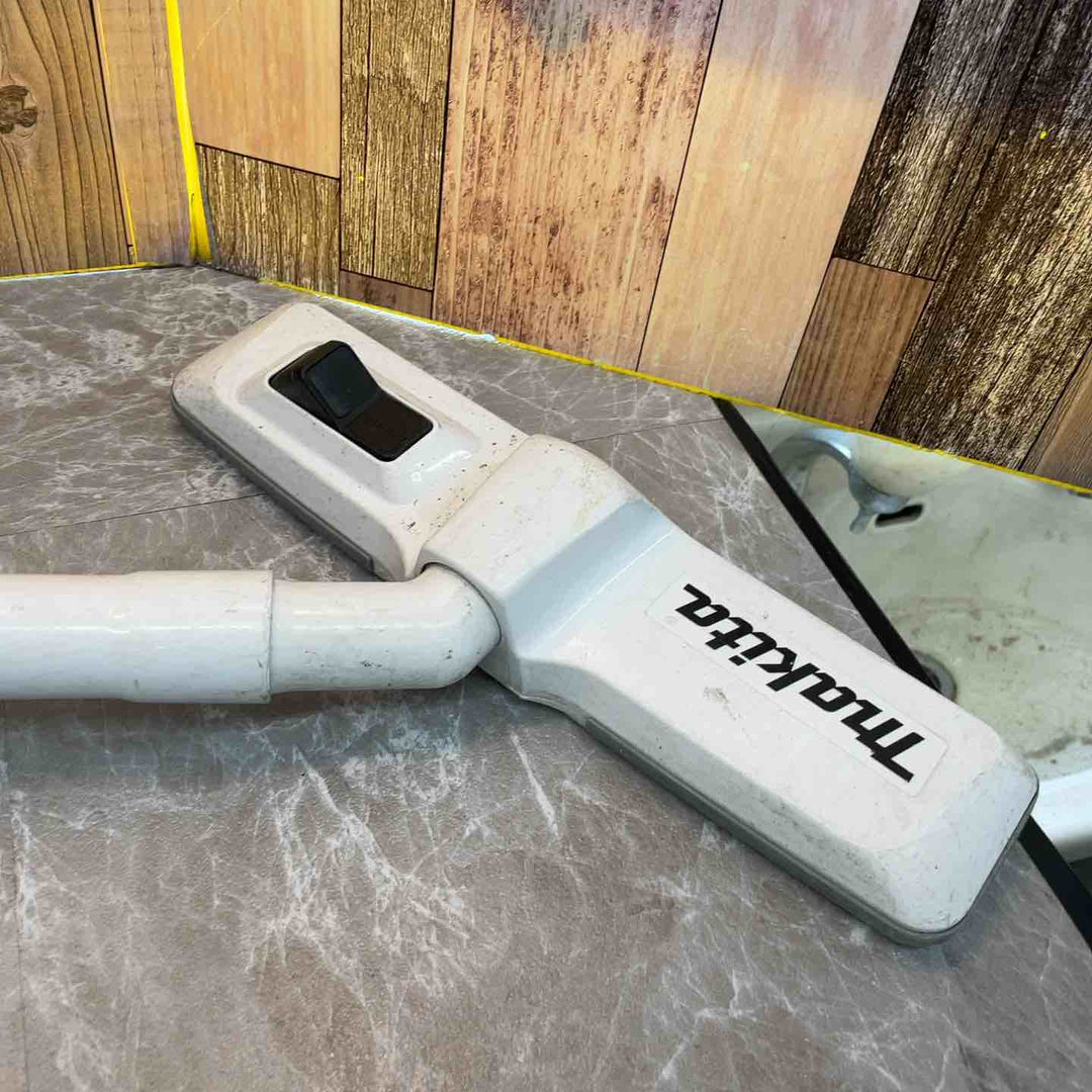 ◇マキタ(makita) コードレスクリーナー CL180FDZW【八潮店】