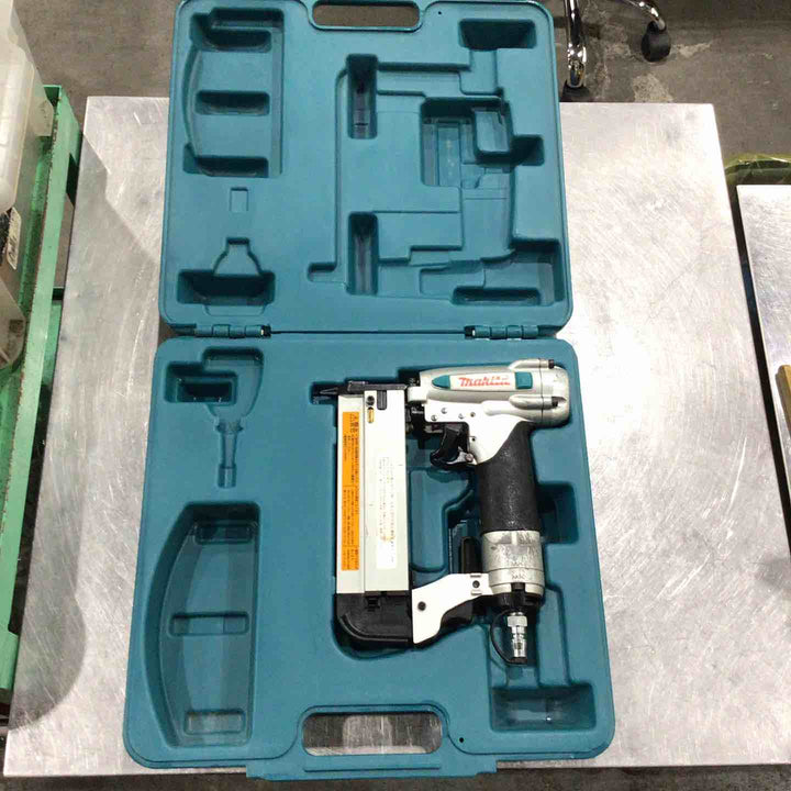 ★マキタ(makita) 常圧ピンネイラ AF351【鴻巣店】