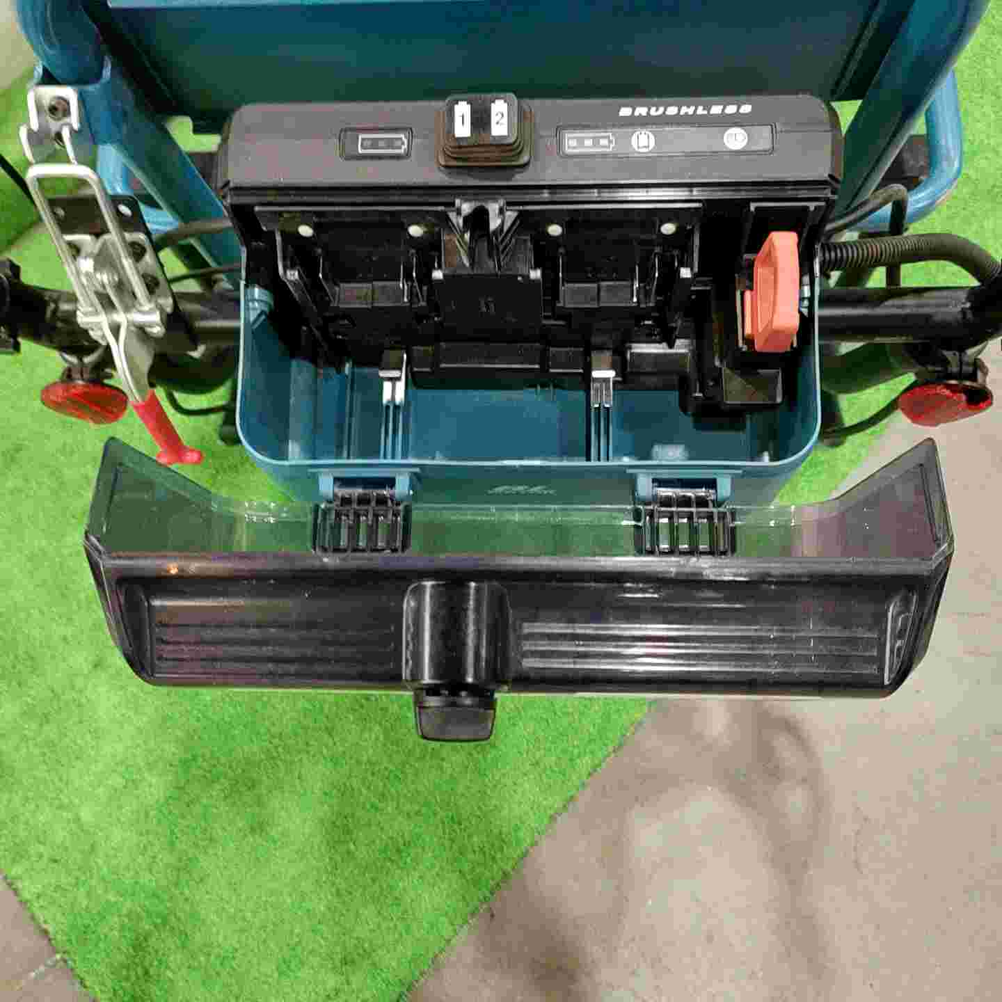 店頭受取り限定】◇マキタ(makita) 充電式運搬車 CU180DN (CU180DZN