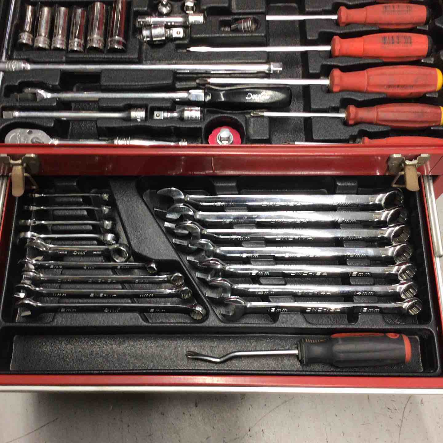 中古品】DeeN 工具セット【戸田店】 – アクトツールオンライン
