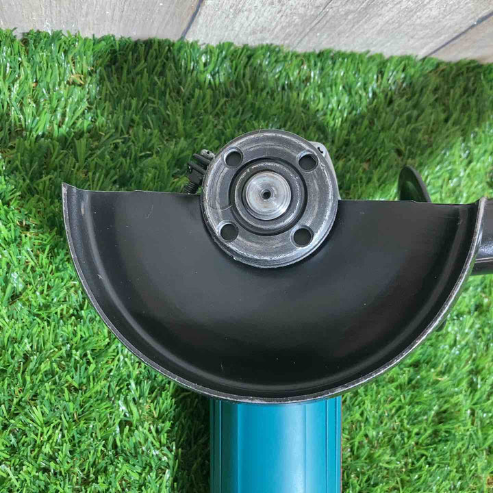 ☆マキタ(makita) 125mm ディスクグラインダ 9535B【戸田店】
