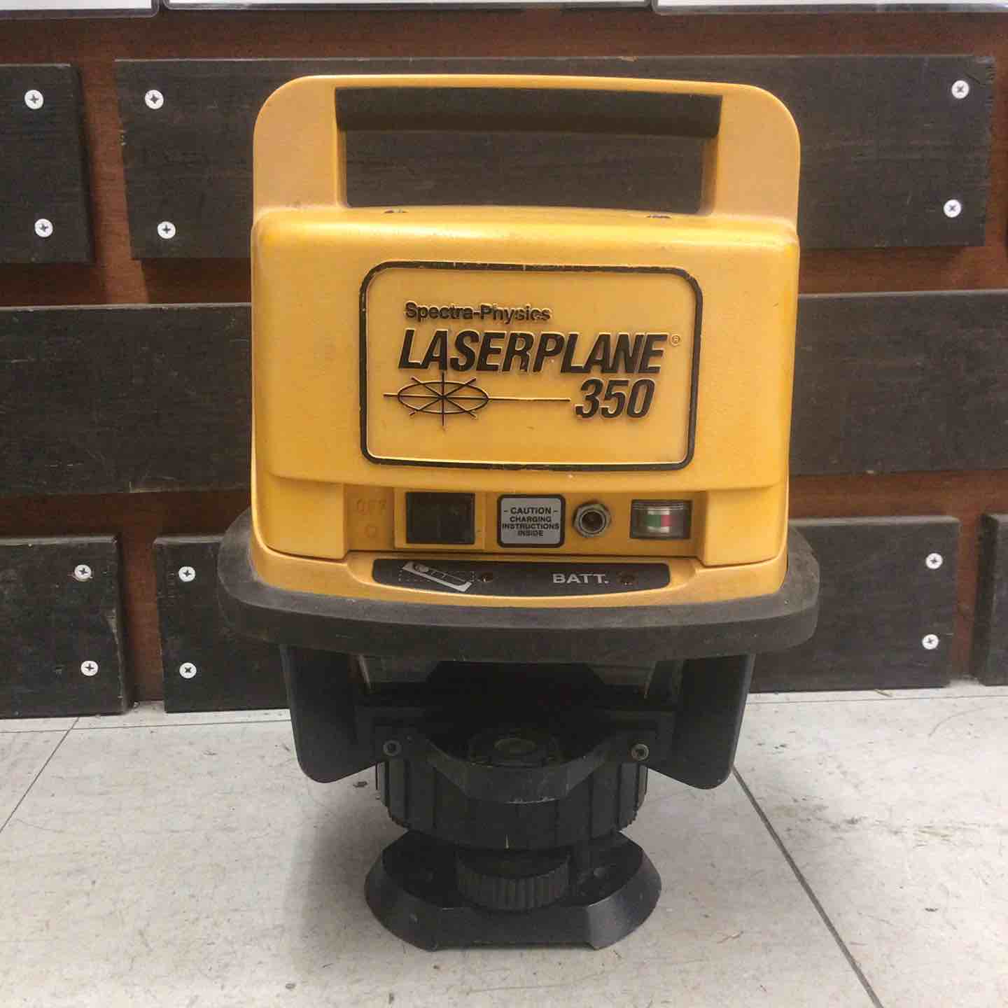 【現状品】スペクトラ・フィジックス/Spectra-Physics 回転レーザーレベル LASERPLANE350 【鴻巣店】 – アクト ...