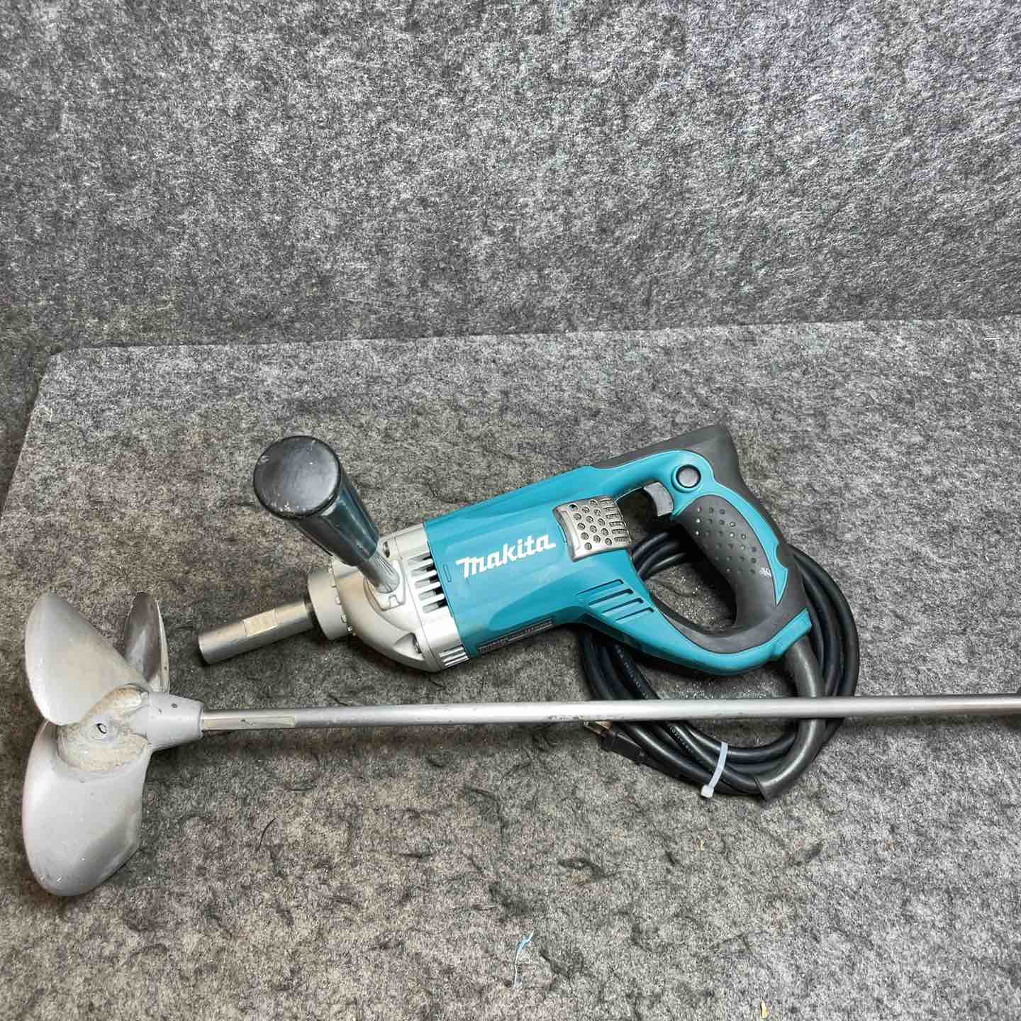 マキタ(makita) かくはん機 UT2204【桶川店】 マキタ(makita) かくはん機 UT2204【桶川店】 – アクトツール