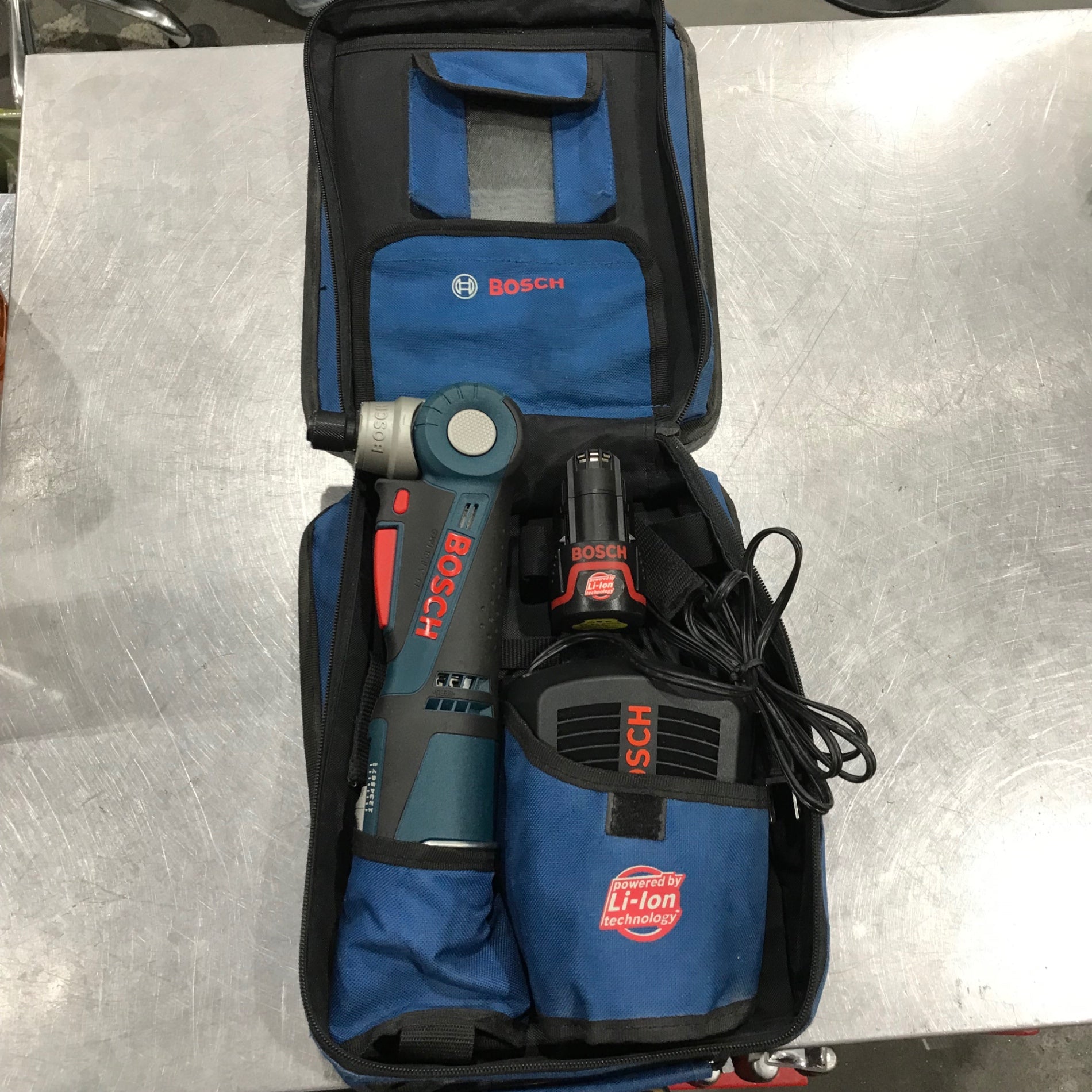 〇ボッシュ(BOSCH) 10.8Vバッテリー木工アングルドライバードリル