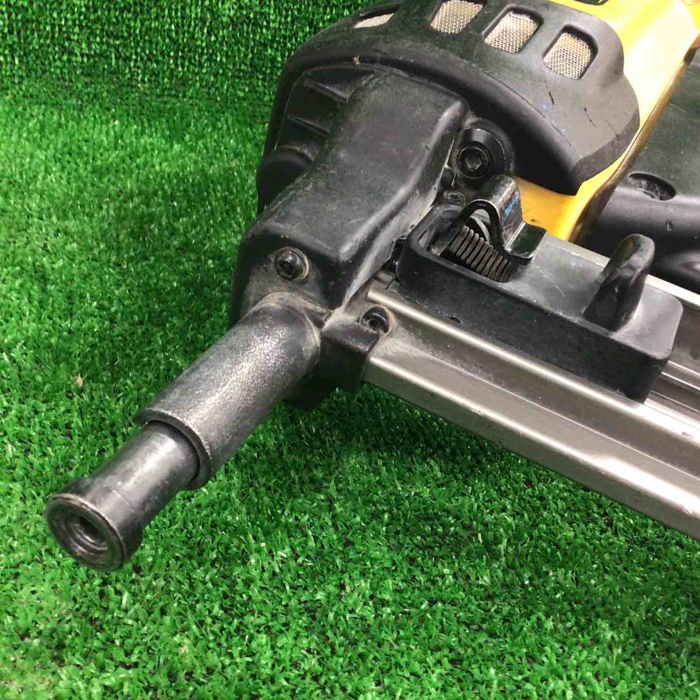 ◇ULTRA 建設用ガス式鋲打ち機 UG7【川崎店】 – アクトツール