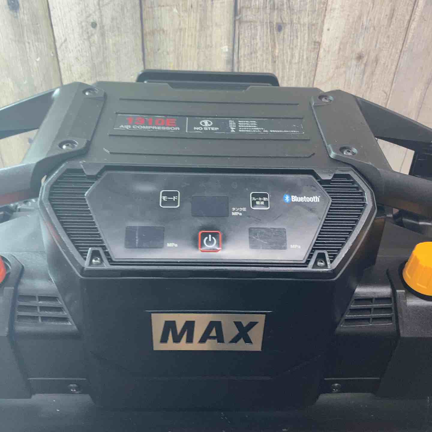 中古品】 マックス(MAX) エアコンプレッサー AK-HL1310E_ブラック