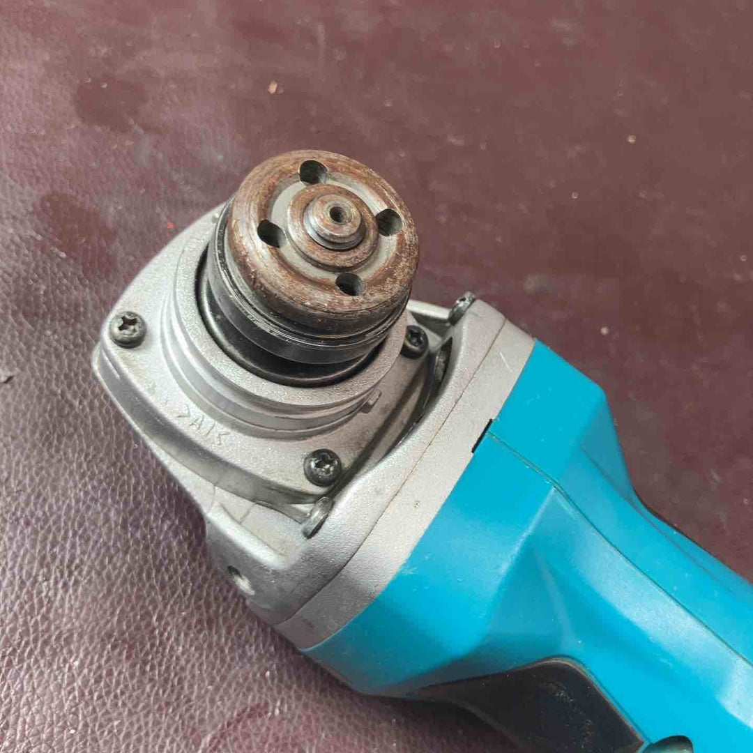 【中古品】 マキタ(makita) 100mmコードレスディスクグラインダー GA400DZ 【東大和店】