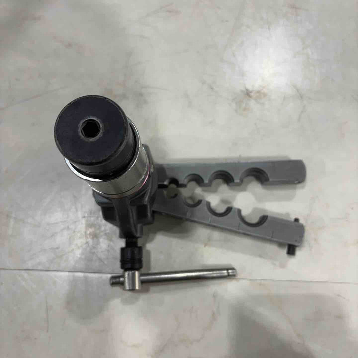 ◇BBK(文化貿易工業) 超軽量フレアツール(シリンダー付) 700-DPC【川口店】