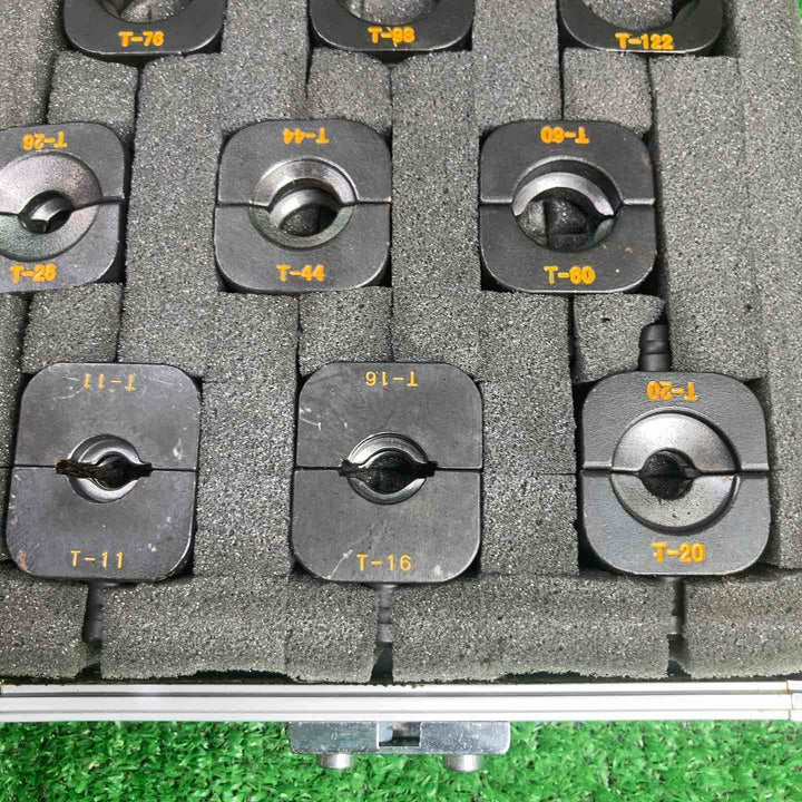 泉精器 圧縮ダイス 9個セット【川崎店】