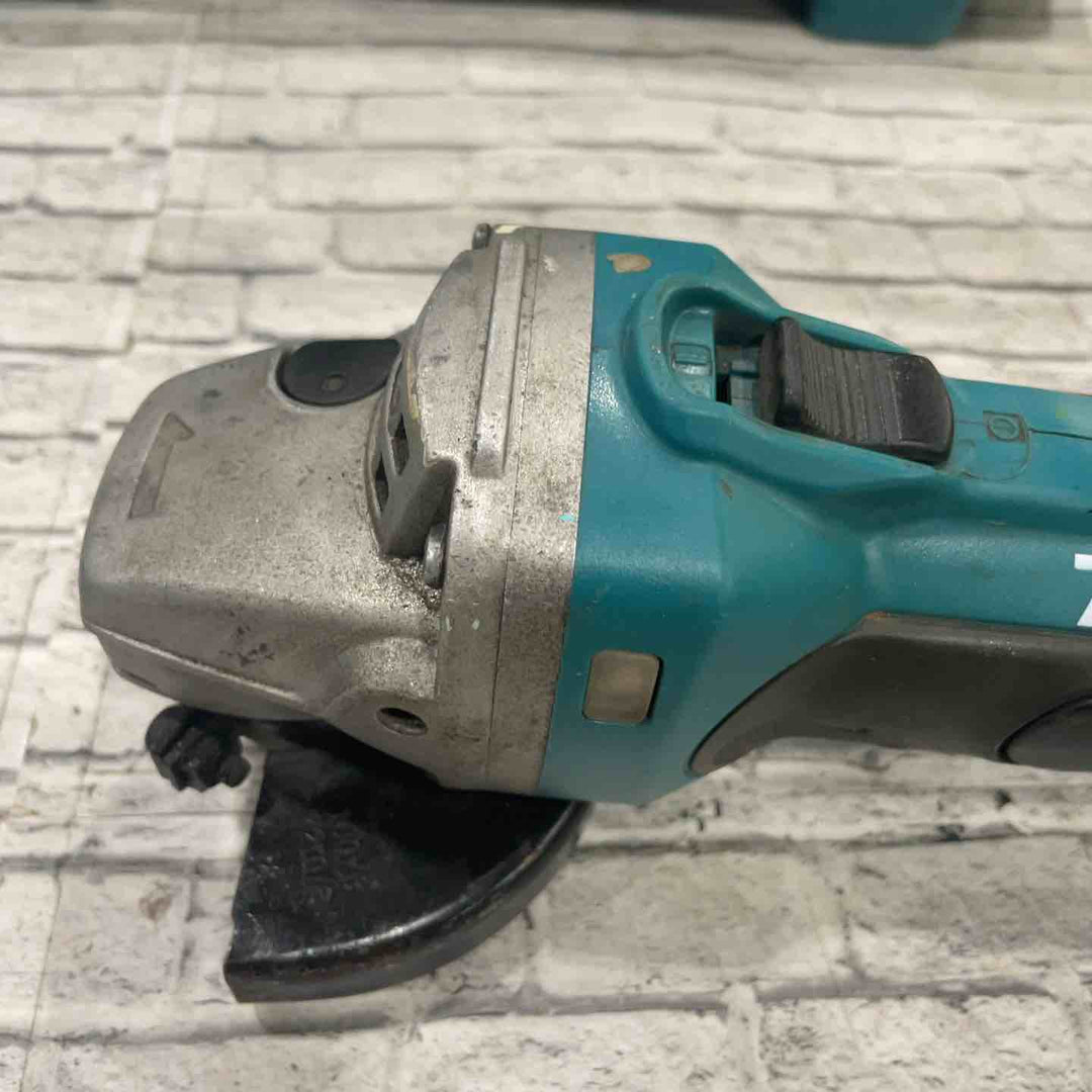 ◇マキタ(makita) コードレスディスクグラインダー GA402DRG【川口店】