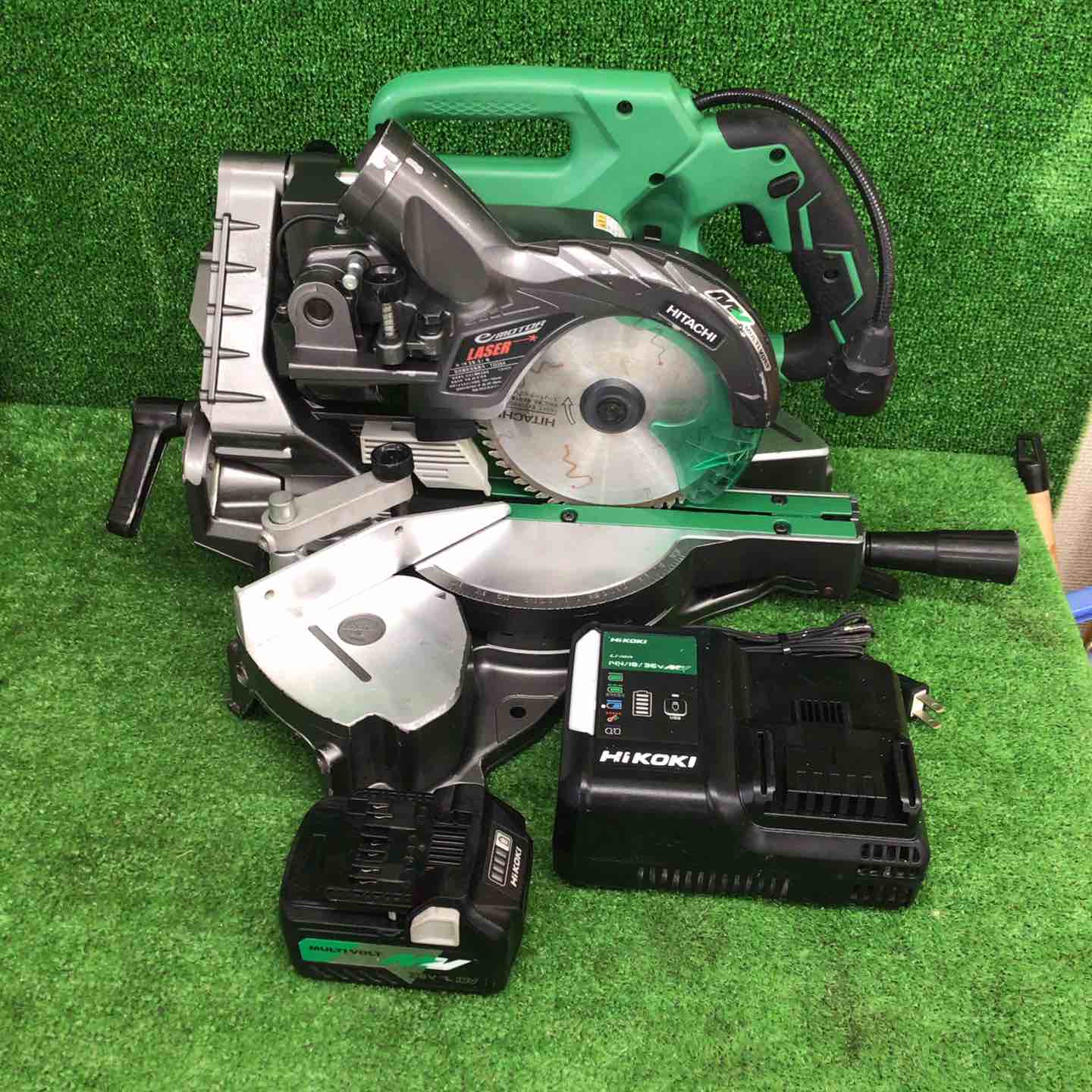 中古品】 ハイコーキ/HIKOKI コードレス卓上スライド丸のこ