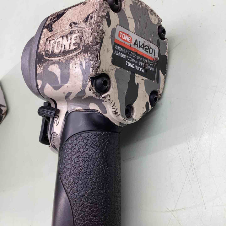 トネ(TONE) エアーインパクトレンチ アングルショートタイプ AI4201WCM 差込角12.7mm(1/2") 700N･m ホワイトカモフラージュ ボルト 超軽量 DIY タイヤ　【越谷店】