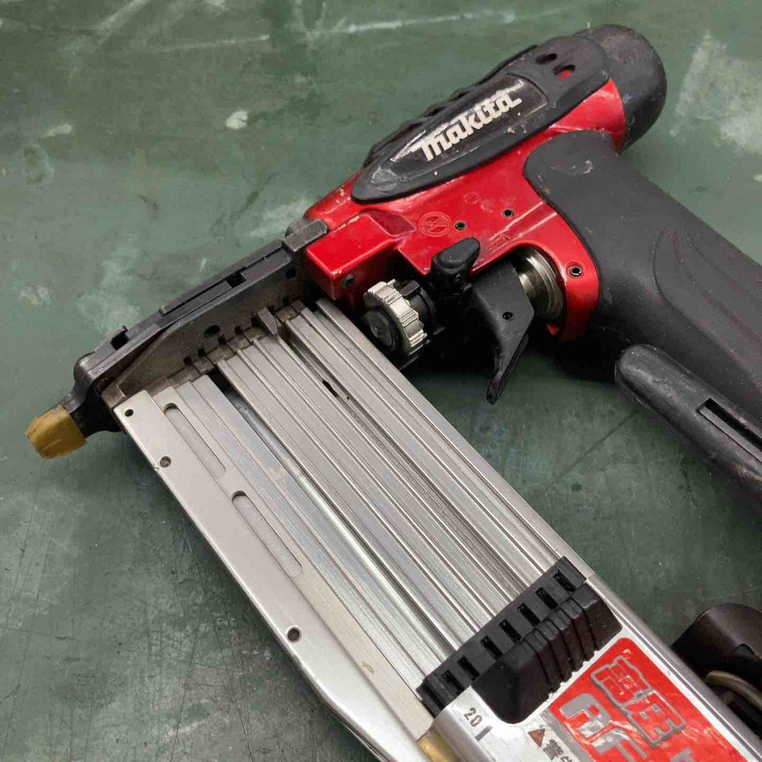 ★マキタ(makita) 高圧ピンネイラ AF501HP【鴻巣店】