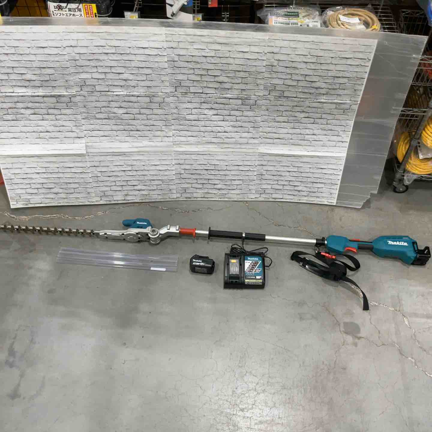 エマル5　コトリサマ ◇マキタ(makita) コードレスポールヘッジトリマー MUN501WDSF