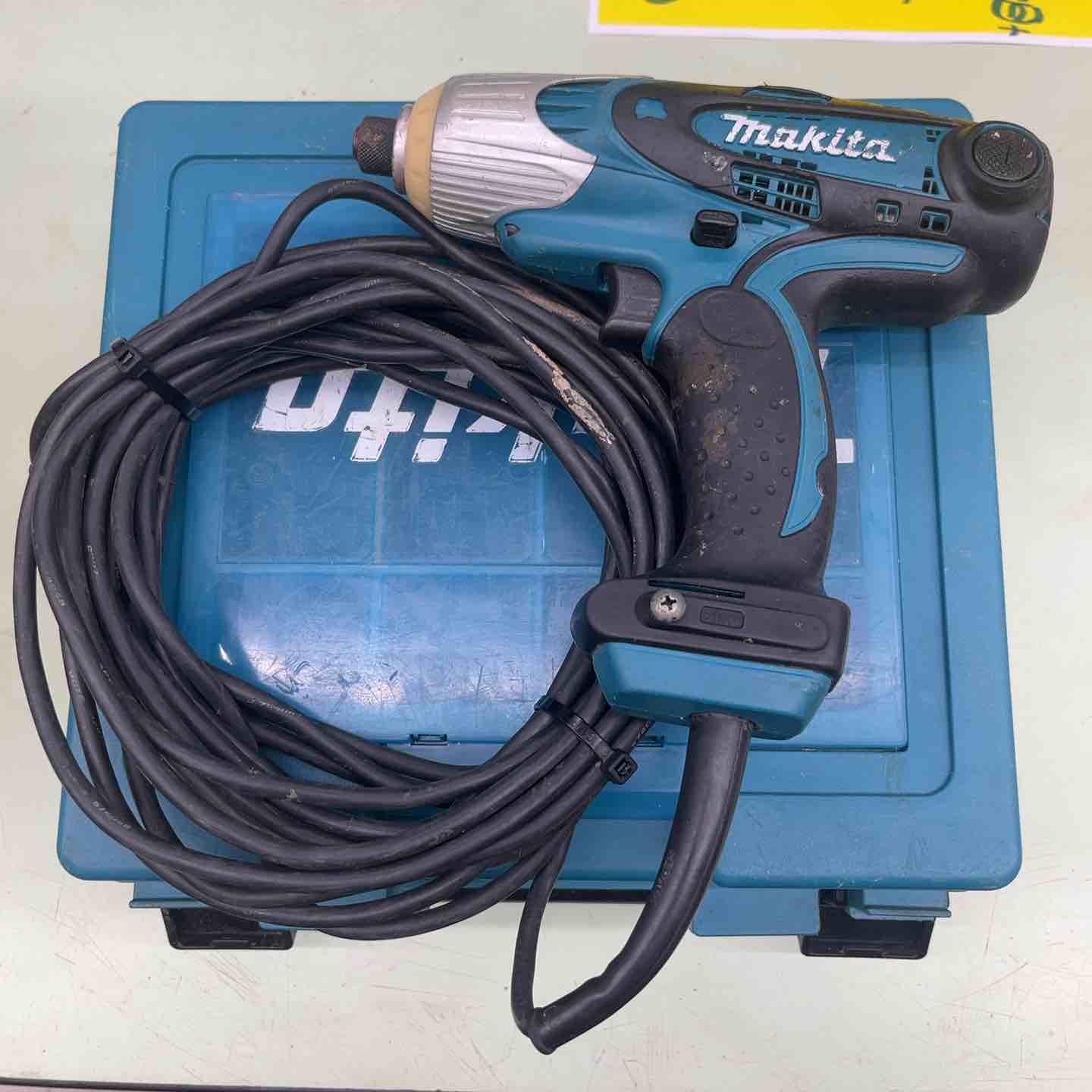 ◇マキタ(makita) ソフトインパクトドライバー 6963SPK 穴あけ