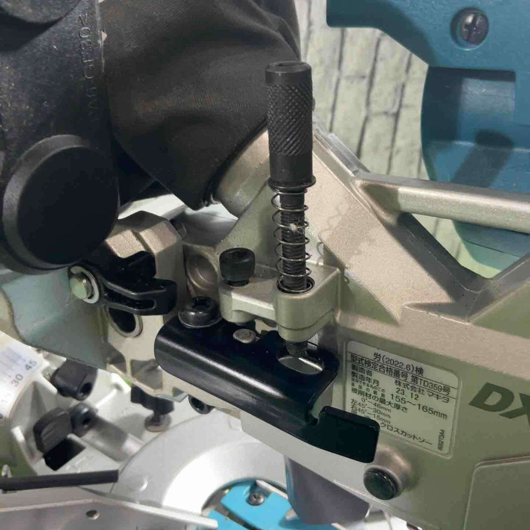 ★マキタ(makita) コードレススライドマルノコ LS610DRG バッテリー1つ、充電器付き【川口店】