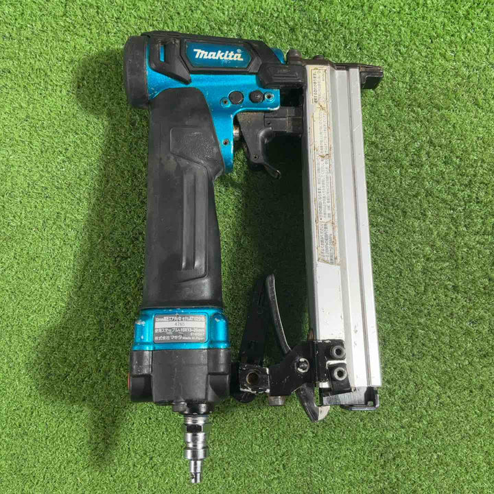 マキタ(Makita) 10mm高圧エアタッカ 青 AT1025HBM【川口店】
